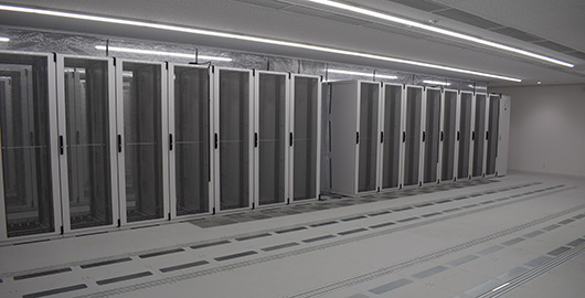 QTnet Fukuoka Data Center 3 (QD3) - Server racks