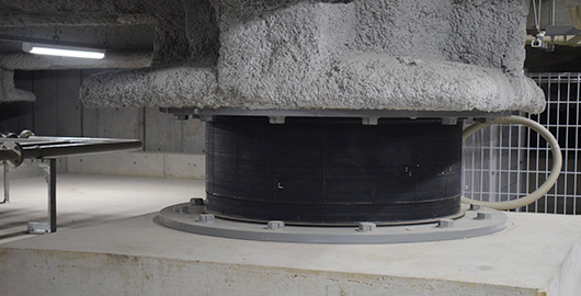 QTnet Fukuoka Data Center 3 (QD3) - Building seismic isolation structure, high damping laminated rubber